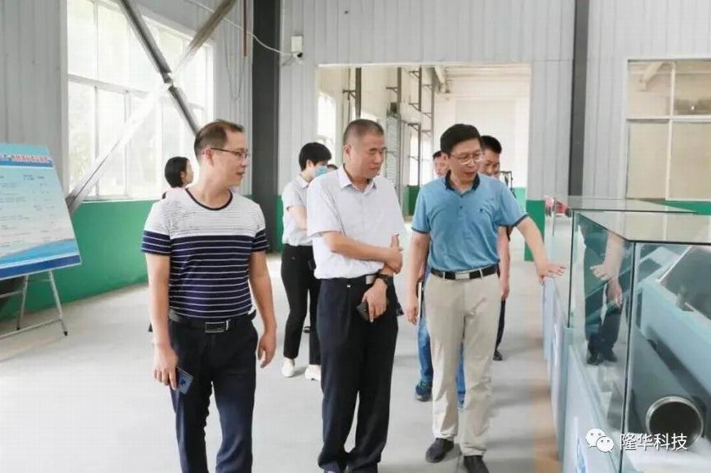 省工信厅电子信息随处长卢钦华一行到洛阳晶联调研