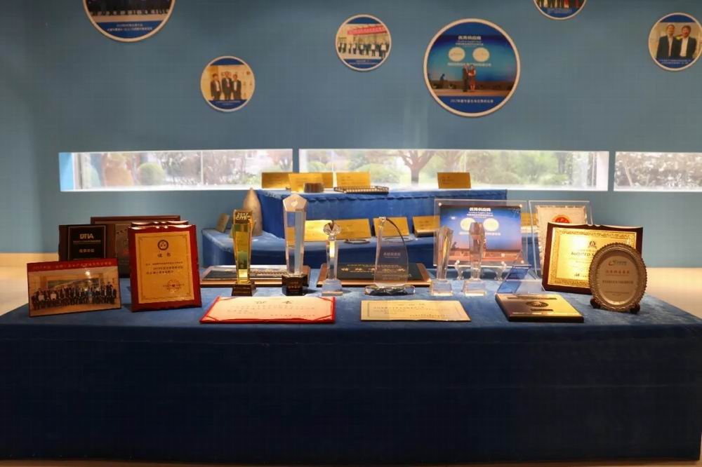 锻长板补短板，，，，，，跑生工业生长“加速率”——集团四丰电子获河南卫视点赞