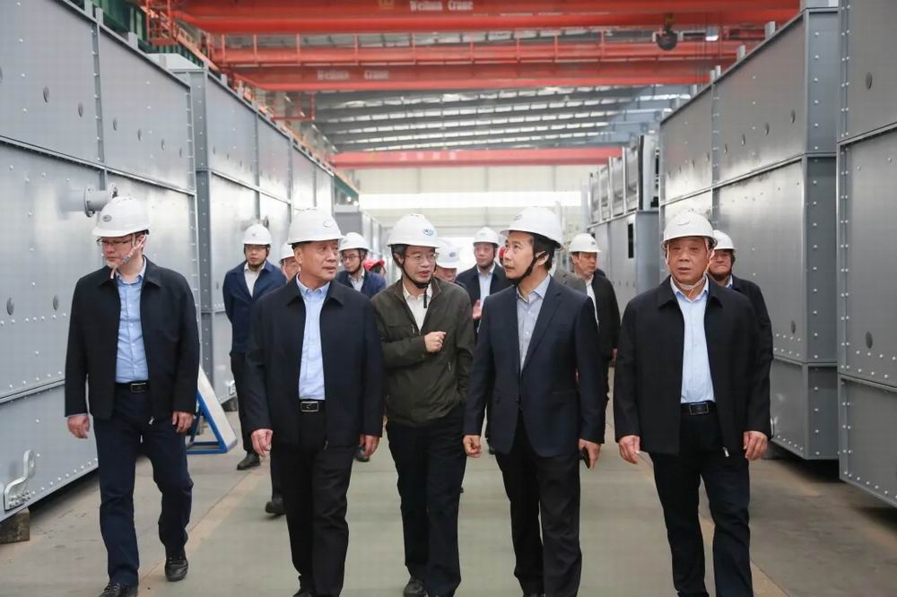 中石化洛阳（广州）工程有限公司党委书记周成平一行专家到公司考察指导