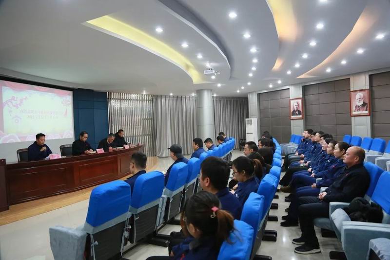 强化立异理念，，，，，，构建高质量手艺型企业——洛阳晶联召开2021年度手艺事情聚会