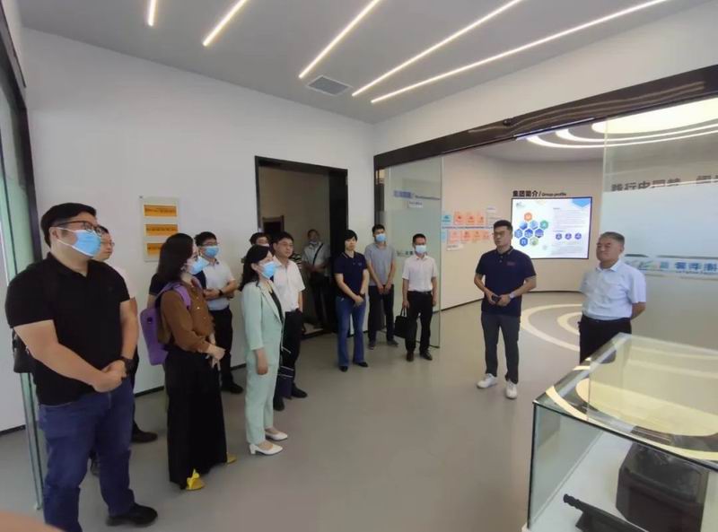 龙门实验室专家一行莅临ca88官方唯一网站科技集团考察交流