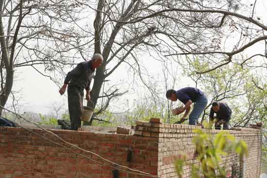 担责远行，，，，，，，，ca88官方唯一网站党委扶贫挺进实验阶段